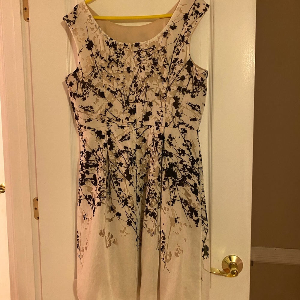 NWOT Liz Claiborne midi dress tan with brown and cream branch design 16